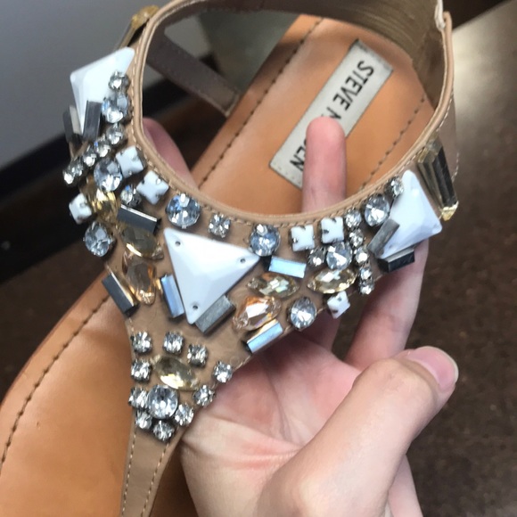 Steve Madden size 9 bejeweled sandals - Picture 3 of 5